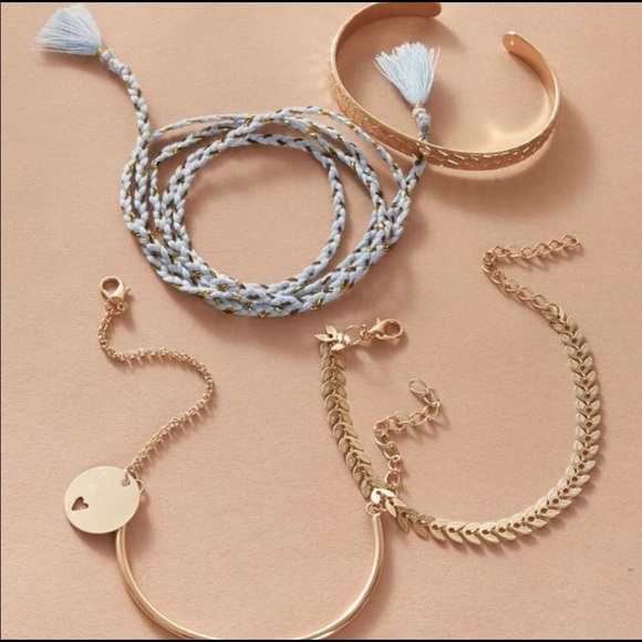 🥳LAST ONE🥳 4 piece bracelet set 🍃 - Picture 2 of 3